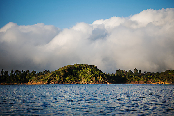 포토 JPG 해외이미지 나무 구름 유럽 호수 바다 여행 백그라운드 자연 하늘 휴가 산 파노라마 풍경 사람없음 야외 초록색 물 여름 파란색 강 뷰티 반사 환경 계곡 전원 숲 격려 천국 내추럴 뱃놀이 막 해외포토 자연요소 식물 계절 감정 나라 컬러 배_교통 모션 촬영기법 전통놀이 전기에너지 생태계 파일형식 이미지허브