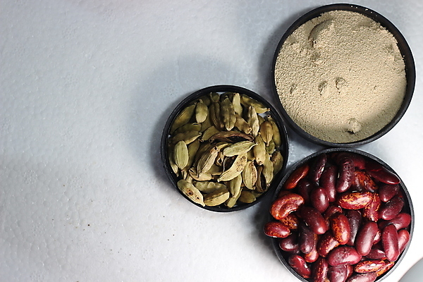 포토 JPG 해외이미지 전통 백그라운드 재료 건조 종류 요리 사람없음 세트 하이앵글 양념 조미료 맛 가루 시리얼 허브 유기농 카레 채식주의자 해외포토 식물 웰빙 음식 뷰포인트 컨셉 채식 향미료 파일형식 이미지허브