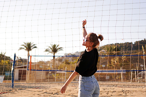 포토 JPG 해외이미지 라이프스타일 여자 행복 안경 모래 스포츠 여행 이동 신체 공 놀이 하늘 운동선수 함께함 손바닥 한명 사람 성인 야외 선글라스 뷰티 유행 게임 그물 화려 그룹 배구 역동적 망사 플레이어 해외포토 1 손 잡화 감정 컨셉 생활 구기 직물 파일형식 이미지허브