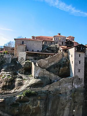 포토 JPG 해외이미지 나무 전통 유럽 종교 여행 건축양식 자연 산 주택 파노라마 풍경 초원 사람없음 초록색 교회 여행객 계곡 놀람 하이킹 전원 사찰 재산 땅 승려 그리스 신성 수도원 그리스인 수녀원 회랑 목차 메테오라 해외포토 서양인 식물 건축물 건축 감정 나라 컬러 종교건축 레저 촬영기법 표정 사람 건물 금융 세계문화유산 복도 전기에너지 성직자 생태계 파일형식 이미지허브