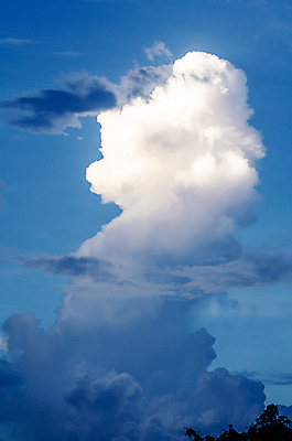 포토 JPG 해외이미지 계절 종교 하늘색 백그라운드 겨울 자연 하늘 날씨 사람없음 야외 파란색 빛 햇빛 태양 뷰티 맑음 봄 흰색 신선 분위기 수분 천국 흐림 산소 오존 해외포토 자연요소 컬러 컨셉 원소 생태계 파일형식 이미지허브