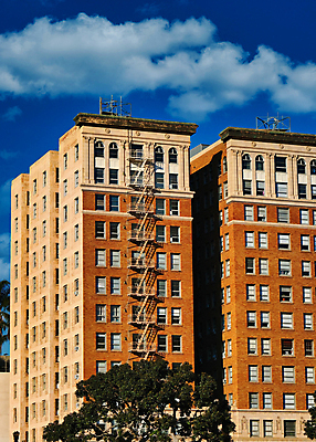 포토 JPG 해외이미지 외관 벽 패턴 건축양식 사다리 창문 불 벽돌 출입구 아파트 안전 사람없음 건물 빨간색 계단 금속 바위 긴급 도시 도심 탈출 철 타운 단계 옛날 해외포토 자연요소 건축물 건축 컬러 컨셉 무늬 재질 주택 돌_바위 도구 파일형식 이미지허브