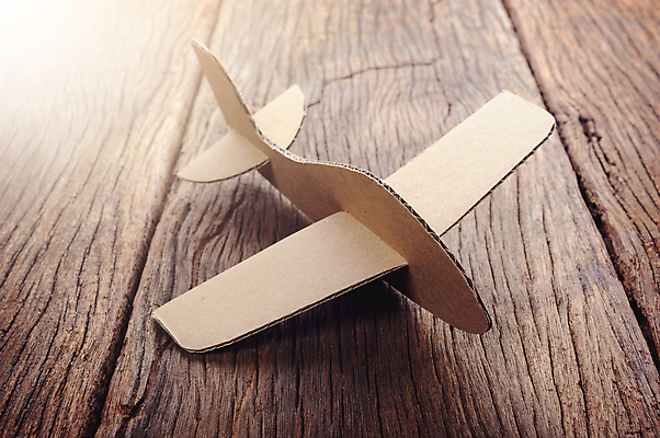 포토 JPG 해외이미지 모양 디자인 종이 여행 컨셉 날개 교통시설 상상 비행기 아이디어 미술 사람없음 목재 파일럿 책상 오브젝트 항공 제트기 공학 물류 판지 대패 인공 해외포토 나무 직업 교육 가구 교통 재료 항공교통 문화예술 대중교통 시설 파일형식 이미지허브