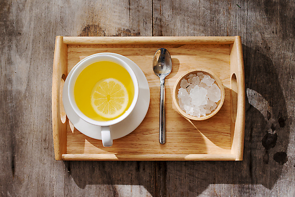 포토 JPG 해외이미지 실내 사람없음 숟가락 찻잔 나무도마 레몬차 생강차 나무배경 해외포토 백그라운드 잔 도마 수저 내부 목재 차_음료 파일형식 이미지허브