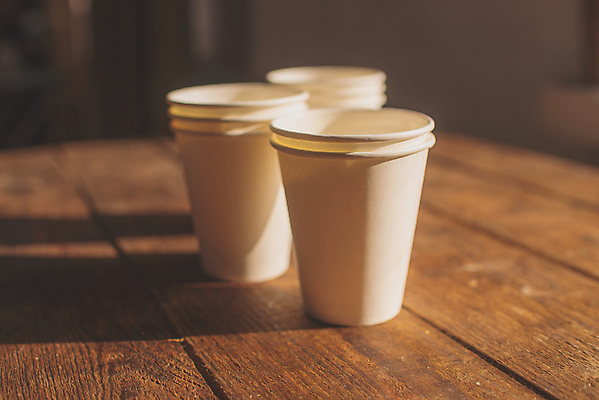 포토 JPG 해외이미지 종이 커피 음료 음식 백그라운드 컨셉 비즈니스 포장 탁자 아침 손잡이 사람없음 내부 목재 컵 갈색 상점 검은색 공백 카페 머그컵 수확 흰색 뜨거움 신용카드 달콤 아침식사 일회용 컨테이너 상쾌 복고 아로마 테이크아웃 바리스타 패키지 카푸치노 에스프레소 판지 그런지 라떼 블러 카페인 캡모자 맛있는 해외포토 주간 나무 직업 모자_잡화 식기 감정 산업 컬러 가구 농업 재료 금융 식사 맛 파일형식 이미지허브