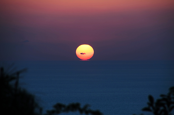 포토 JPG 해외이미지 바다 하늘 사람없음 빨간색 파란색 태양 일몰 지중해 해외포토 자연요소 컬러 노을 파일형식 이미지허브