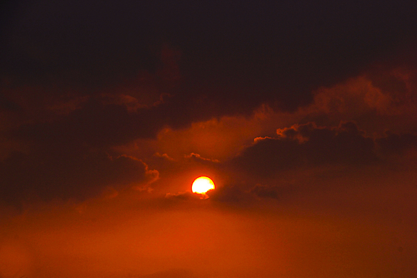 포토 JPG 해외이미지 공원 파도 여행 백그라운드 오렌지 자연 벽지 하늘 아침 날씨 휴가 산 파노라마 사람없음 야외 빨간색 물 빛 세트 태양 뷰티 반사 일출 맑음 보라색 일몰 낭만 광선 황금 저녁 순수 열정 장면 태평양 천국 수평선 해외포토 주간 자연요소 공공시설 감정 바다 컬러 컨셉 과일 촬영기법 노을 야간 생태계 파일형식 이미지허브