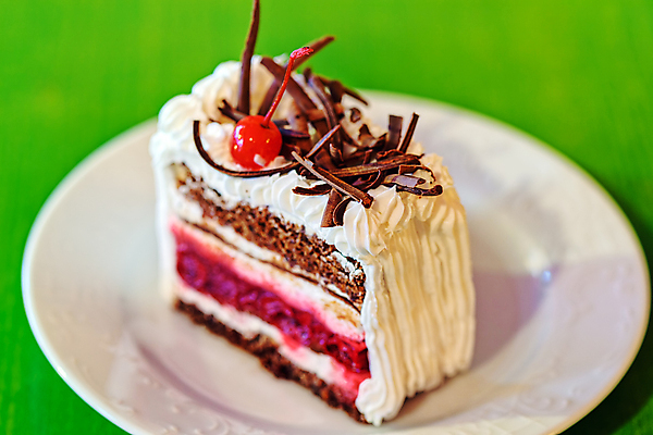 포토 JPG 해외이미지 접시 열매 음식 조각 과일 디저트 쟁반 사람없음 내부 장식 갈색 케이크 상점 초콜릿 얼음 어둠 빵집 흰색 신선 시장 달콤 맛 설탕 굽기 계산대 크림 카페테리아 뷔페 페스츄리 핸드메이드 맛있는 해외포토 자연요소 식물 식기 빵 컬러 컨셉 구이 파일형식 이미지허브