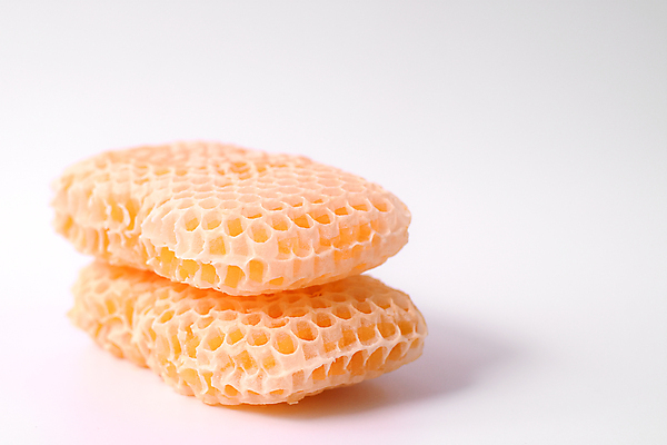 포토 JPG 해외이미지 스튜디오촬영 디자인 배너 길 음식 조각 곤충 백그라운드 오렌지 재료 자연 디저트 프레임 세포 건강 사람없음 노란색 우주 공백 젖음 흰색 머리빗 액체 황금 중앙 달콤 상품 자르기 가득함 큐브 흰배경 유기농 날것 패키지 꿀 벌집 내추럴 고립 밀랍 바이오 어려움 엘리먼트 왁스 카피스페이스 해외포토 동물 웰빙 컬러 과일 모션 실내 미용용품 맛 생태계 파일형식 이미지허브