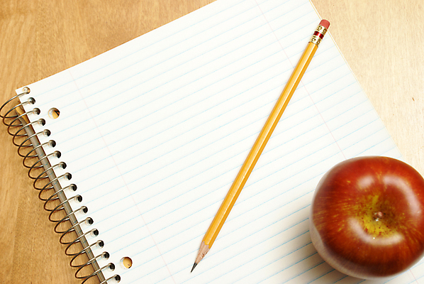 포토 JPG 해외이미지 학생 교육 종이 과일 비즈니스 장신구 교실 학교 탁자 문구용품 나선형 사람없음 목재 빨간색 사무실 연필 쪽지 공책 공백 기록 업무 사과 작가 책상 패드 공급 해외포토 나무 직업 컬러 가구 무늬 재료 학용품 필기구 작업 오브젝트 파일형식 이미지허브