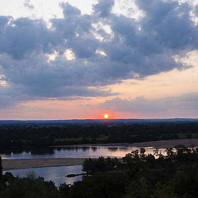 포토 JPG 해외이미지 나무 유럽 자연 하늘 아침 사람없음 야외 강 태양 일출 시골 강가 해외포토 주간 자연요소 식물 나라 노을 생태계 파일형식 이미지허브