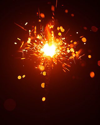 포토 JPG 해외이미지 폭죽 불꽃놀이 사람없음 빛 축하 빛망울 연소 스파클라 해외포토 컨셉 놀이 파일형식 이미지허브