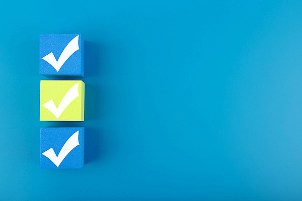 포토 JPG 해외이미지 스튜디오촬영 컨셉 비즈니스 성공 추상 설계 3 사람없음 가로 파란색 정보 선택 투표 고객 큐브 체크표시 확인 흔적 사인 만족 보고서 옵션 서식 파란배경 긍정 진행 대답 방법 설문지 승인 체크리스트 프로젝트 목차 해외포토 감정 컬러 백그라운드 무늬 실내 선거 파일형식 이미지허브