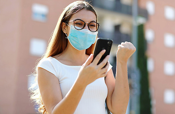 포토 JPG 해외이미지 여자 행복 안경 비즈니스 건축양식 성공 모바일 거리 가면 한명 미소 사람 건물 여름 스마트폰 핸드폰 도시풍경 봄 축하 도시 우승 비즈니스우먼 수술 바이러스 스마트 흥분 오르기 지역 팔 획득 승자 해외포토 1 건축물 잡화 계절 건축 감정 컨셉 의학 모션 표정 풍경 신체부위 치료 전자제품 스마트기기 최고 직장인 파일형식 이미지허브