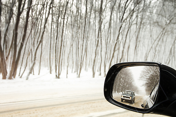 포토 JPG 해외이미지 나무 계절 도로 길 여행 컨셉 겨울 교통시설 자동차 자연 날씨 거리 아이디어 풍경 야외 목재 빛 반사 냉동 얼음 검은색 침묵 거울 운전 추위 금지 흰색 시골 고독 숲 위험 서리 장면 눈보라 길가 선로 자동 폭설 해외포토 자연요소 식물 감정 육상교통 컬러 교통 재료 모션 눈_날씨 소리 자연재해 시설 생태계 파일형식 이미지허브