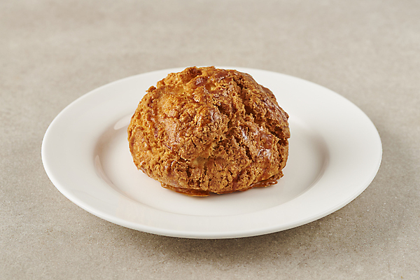 포토 JPG 스튜디오촬영 접시 디저트 실내 사람없음 한개 달콤 스콘 베이지색배경 국내포토 1 식기 음식 빵 백그라운드 내부 맛 베이지색 파일형식