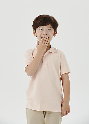 포토 JPG 스튜디오촬영 응시 남자 어린이라이프 어린이 한명 미소 소년 상반신 앞모습 손들기 놀람 한국인 흰배경 입가림 소년한명만 국내포토 1 라이프스타일 시선 감정 뷰포인트 백그라운드 모션 실내 표정 사람 동양인 흰색 가림 남자한명만 소년만 파일형식