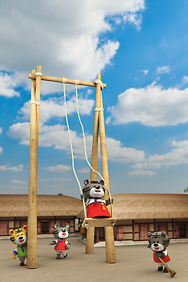 전신 PSD 구름 편집 편집이미지 여러마리 하늘 3D캐릭터 초가집 서기 들기 사람없음 3D 전통놀이 호랑이띠 호랑이 한복 빗자루 디지털합성 그네 호랑이캐릭터 그네타기 그네뛰기 마당쓸기 편집소스 2022년 임인년 흑호 편집3D 자연요소 캐릭터 한국전통 전통 동물캐릭터 다수 포유류 모션 놀이 한옥 십이지신 전통의상 청소도구 연도 파일형식