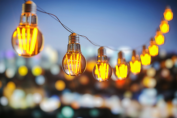 PSD 편집 편집이미지 비즈니스 전구 아이디어 사람없음 아웃포커스 빛 3D 전기에너지 디지털합성 보케 감성 빛망울 블러효과 알전구 필라멘트 편집소스 편집3D 컨셉 촬영기법 에너지 블러 파일형식 효과