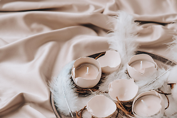 포토 JPG 해외이미지 실내 사람없음 계란껍데기 깃털 오브젝트 향초 해외포토 초 내부 계란 파일형식 이미지허브