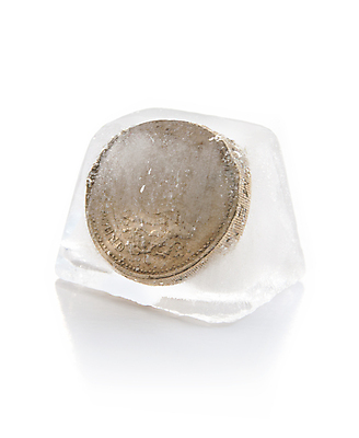 포토 JPG 해외이미지 컨셉 돈 비즈니스 영국 사람없음 금융 냉동 얼음 동전 블록 저축 큐브 투자 파운드 연금 자금 해외포토 자연요소 유럽 경제 재산 파일형식 이미지허브