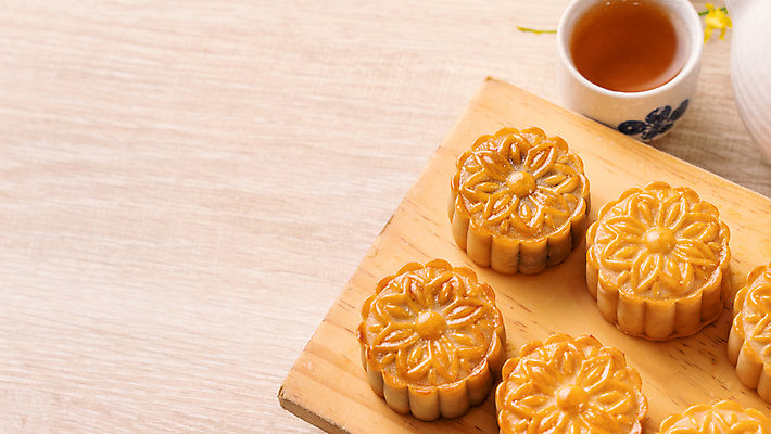 포토 JPG 해외이미지 디저트 실내 사람없음 찻잔 나무받침 월병 나무배경 해외포토 음식 백그라운드 잔 내부 목재 과자 받침대 중국전통 파일형식 이미지허브