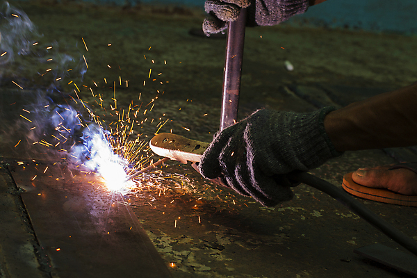 포토 JPG 해외이미지 식물 직업 산업 선 일러스트 공장 불 불꽃 노동자 가면 안전 사람 사람없음 파란색 빛 금속 기계 장비 공구 업무 뜨거움 제조 보호 철 묘사 탱크 가스 수납 공학 계약자 용접 용접공 조작 철강 해외포토 자연요소 교육 컬러 컨셉 공업 재질 도구 작업 계약 파일형식 이미지허브