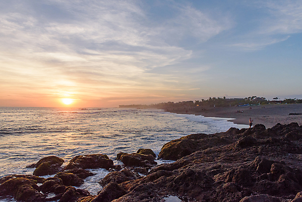 포토 JPG 해외이미지 배너 파도 바다 섬 여행 백그라운드 자연 하늘 휴가 사람없음 야외 물 컬러풀 햇빛 태양 뷰티 반사 여행객 평화 일출 보라색 침묵 황혼 일몰 새벽 해조류 저녁 썰물 발리 인도네시아 내추럴 수평선 해외포토 자연요소 아시아 컬러 컨셉 사람 노을 소리 해양식물 야간 생태계 파일형식 이미지허브