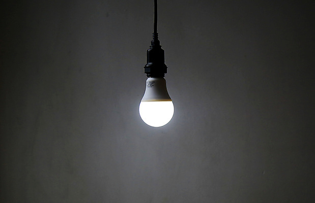 포토 JPG 해외이미지 디자인 산업 컨셉 전구 건축양식 유리 조명 아이디어 창조 사람없음 내부 빛 힘 장비 에너지 수확 흰색 램프 절약 투명 오브젝트 백열등 복고 철사 형광등 빛망울 유지 광 다이오드 수력발전 필라멘트 스타일 주도 해외포토 건축 컬러 농업 재질 전등 예절 발전 수력에너지 파일형식 이미지허브