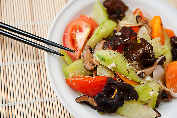 포토 JPG 해외이미지 접시 음식 다이어트 토마토 채소 재료 젓가락 건강 동양인 사람없음 초록색 컬러풀 검은색 식사 중국 흰색 기구 양념 먹기 허브 대나무 향신료 심플 곰팡이 채식주의자 맛있는 해외포토 나무 식물 식기 아시아 컬러 모션 수저 인종 채식 향미료 파일형식 이미지허브