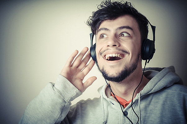 포토 JPG 해외이미지 백인 라이프스타일 남자 음악 노래 한명 사람 청춘 파티 머리 유행 헤드폰 소리 듣기 표현 춤 MP3 오디오 스테레오 캡모자 플레이어 스타일 성인남자만 힙스터 해외포토 서양인 모자_잡화 1 패션 음향기기 컨셉 모션 문화예술 이벤트 생활 신체부위 전자제품 남자만 성인만 파일형식 이미지허브