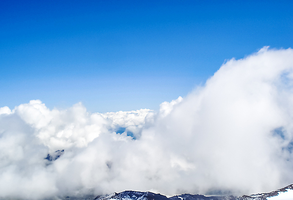 포토 JPG 해외이미지 유럽 도로 스포츠 여행 밭 자연 하늘 휴가 스키 산 파노라마 경사 사람없음 야외 가로 파란색 태양 뷰티 얼음 하이킹 추위 흰색 숲 언덕 휴양지 산등성이 빙하 알프스 장면 스카이라인 선로 절정 수평선 유라시아 해외포토 자연요소 나라 아시아 길 컬러 농업 교통시설 레저 겨울스포츠 촬영기법 장소 생태계 파일형식 이미지허브
