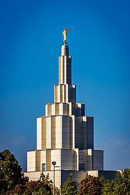 포토 JPG 해외이미지 건축물 기독교 종교 풍경 사람없음 야외 세로 컬러풀 사찰 해외포토 건축 컬러 종교건축 파일형식 이미지허브