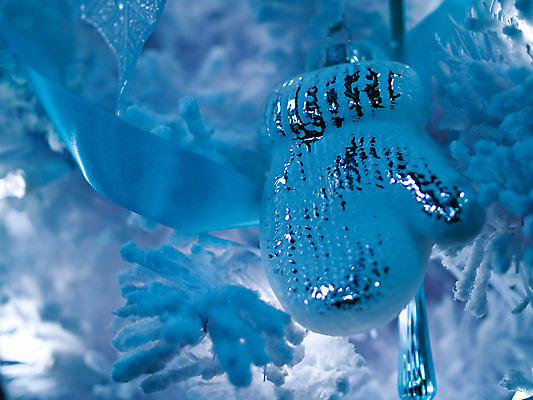 포토 JPG 해외이미지 나무 전통 계절 장갑 백그라운드 크리스마스 겨울 공 유리 열쇠 휴가 기념 사람없음 장식 빨간색 빛 우주 얼음 축제 장식볼 추위 흰색 축하 눈송이 12월 묘사 오브젝트 서리 부드러움 솜털 눈내림 손모아장갑 해외포토 자연요소 식물 잡화 기념일 컬러 컨셉 재질 눈_날씨 감각 날짜 파일형식 이미지허브