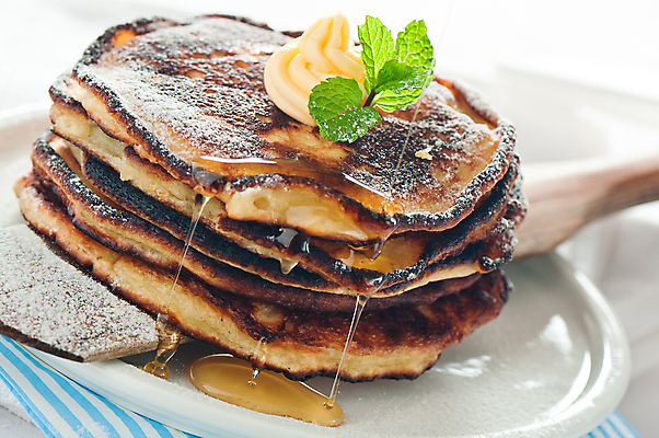 포토 JPG 해외이미지 전통 접시 음식 백그라운드 단풍 아침 디저트 건강 요리 사람없음 장식 갈색 노란색 쌓기 케이크 식사 저녁식사 흰색 신선 뜨거움 황금 달콤 맛 아침식사 먹기 민트 브런치 시럽 버터 꿀 충동구매 팬케이크 핸드메이드 맛있는 해외포토 주간 식기 컬러 컨셉 잎 모션 쇼핑 허브 과소비 파일형식 이미지허브