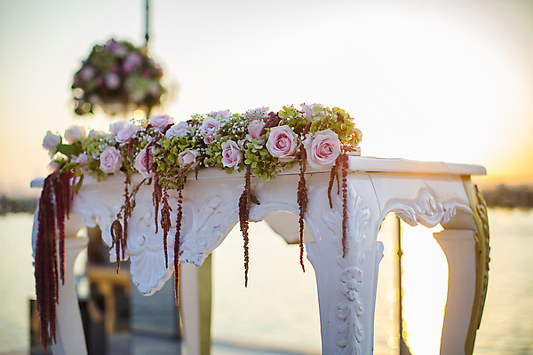 포토 JPG 해외이미지 꽃 행복 결혼 탁자 결혼식 사랑 사람없음 장식 초록색 꿈 해외포토 식물 감정 컬러 가구 이벤트 파일형식 이미지허브