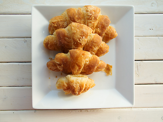 포토 JPG 해외이미지 전통 접시 음식 나비 아침 요리 사람없음 빵집 신선 4 황금 맛 아침식사 굽기 롤 버터 프랑스어 번 페스츄리 핸드메이드 맛있는 해외포토 주간 문자 식기 빵 곤충 컨셉 숫자 상점 식사 구이 파일형식 이미지허브