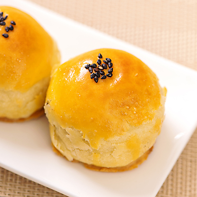 포토 JPG 해외이미지 디저트 실내 근접촬영 사람없음 두개 베이지색배경 월병 해외포토 음식 뷰포인트 백그라운드 2 내부 과자 중국전통 베이지색 파일형식 이미지허브