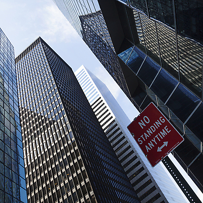 포토 JPG 해외이미지 주간 하늘 빌딩 사람없음 야외 건물 도시풍경 고층빌딩 표지판 대도시 맨해튼 해외포토 자연요소 건축물 알림판 풍경 도시 뉴욕 파일형식 이미지허브