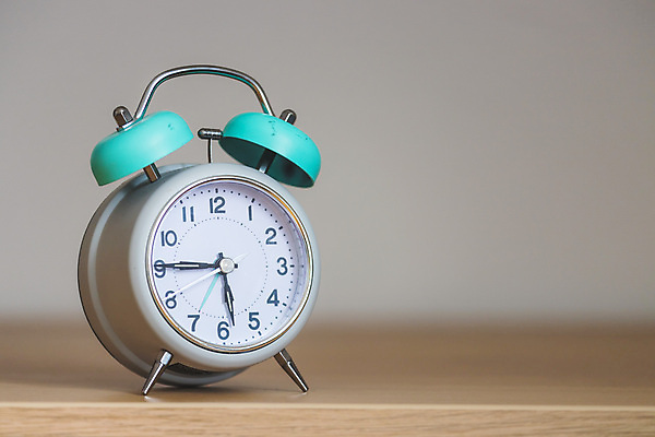 포토 JPG 해외이미지 학생 라이프스타일 시계 분홍색 패턴 아침 휴식 파노라마 사람없음 그래픽 햇빛 침묵 자명종 반지 시간 잠 역사 심볼 오브젝트 속도 복고 신호 낮잠 타이머 스타일 카피스페이스 해외포토 주간 컬러 컨셉 무늬 장신구 촬영기법 생활 태양 소리 공백 알람 파일형식 이미지허브