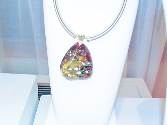 포토 JPG 해외이미지 손 디자인 여자 산업 음식 바다 백그라운드 다이어트 팔찌 건강 육류 돼지고기 사람없음 장식 뷰티 약 세일 쌓기 식사 저녁식사 소고기 바위 흰색 소시지 아침식사 상품 보석 공예 먹기 구슬 기념품 선사시대 내추럴 점심식사 해로움 해외포토 컬러 컨셉 식재료 장신구 의학 모션 사람 취미 신체부위 돌_바위 가공식품 역사 광석 오브젝트 파일형식 이미지허브