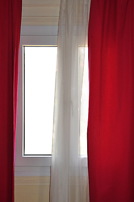 포토 JPG 해외이미지 디자인 벽 백그라운드 건축양식 창문 추상 프레임 실내 그림자 사람없음 내부 빨간색 침묵 공백 흰색 직물 커튼 투명 그늘 실크 천 묘사 질감 구김 접기 카피스페이스 해외포토 건축 컬러 무늬 모션 소리 파일형식 이미지허브