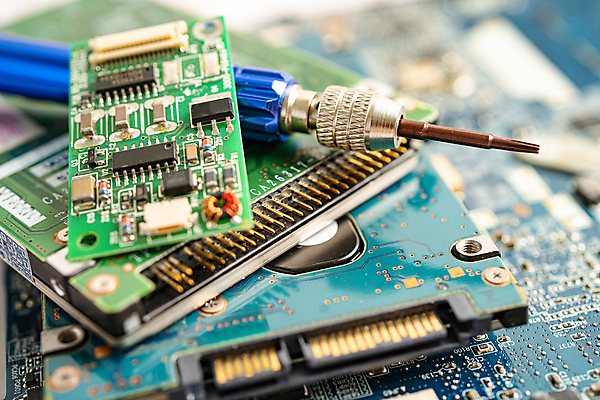 포토 JPG 해외이미지 직업 손 백그라운드 부분 실내 사람없음 노트북 컴퓨터 디지털 장비 운전 과학기술 공구 키보드 붓 업무 신용카드 기술자 드라이버 수리 묘사 서비스 순환 전자 먼지 시스템 주인 유지 낭비 국회 고립 깨짐 마더보드 업그레이드 지원 프로세서 하드웨어 해외포토 컨셉 모션 기술 내부 신체부위 금융 전자제품 도구 작업 파일형식 이미지허브