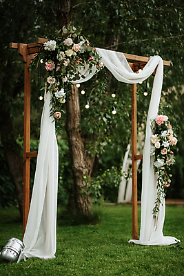 포토 JPG 해외이미지 꽃 분홍색 꽃다발 결혼 꽃무늬 의자 결혼식 휴가 아이디어 사랑 이벤트 사람없음 야외 장식 초록색 파티 정원 낭만 흰색 시골 축하 신선 의식 배열 꽃집 아치 지역 해외포토 식물 감정 컬러 가구 컨셉 무늬 상점 파일형식 이미지허브