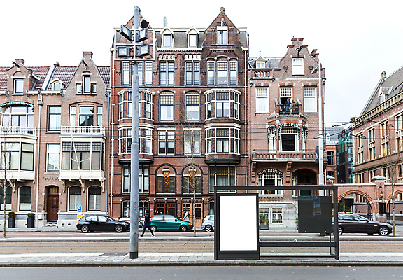 포토 JPG 해외이미지 주간 유럽 가로등 자동차 유럽건축 간판 프레임 광고판 사람없음 야외 건물 버스정류장 옥외간판 옥외광고 목업 해외포토 자연요소 건축물 공공시설 나라 육상교통 서양건축 알림판 역 판 파일형식 이미지허브