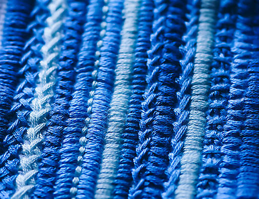 포토 JPG 해외이미지 전통 디자인 드레스 옷 꽃잎 꽃 백그라운드 꽃무늬 패턴 일러스트 목걸이 자연 미술 여러명 사람없음 장식 빨간색 초록색 파란색 뷰티 유행 벚꽃 흰색 직물 바느질 보석 오브젝트 질감 땀 자수 목 고립 우크라이나 전국 페이즐리 핸드메이드 스타일 해외포토 식물 유럽 컬러 다수 무늬 장신구 문화예술 사람 신체부위 광석 생태계 파일형식 이미지허브