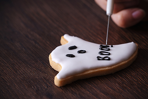 포토 JPG 해외이미지 백그라운드 탁자 디저트 사탕 요리 사람없음 장식 파티 쿠키 할로윈 닫기 달콤 유령 그림 토핑 레시피 페스츄리 핸드메이드 프로스팅 해외포토 음식 빵 가구 모션 이벤트 맛 제빵 파일형식 이미지허브