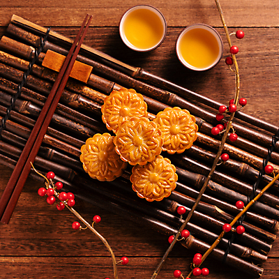 포토 JPG 해외이미지 열매 디저트 실내 사람없음 하이앵글 찻잔 나무젓가락 나무받침 월병 나무배경 해외포토 식물 음식 뷰포인트 백그라운드 젓가락 잔 내부 목재 과자 받침대 중국전통 파일형식 이미지허브