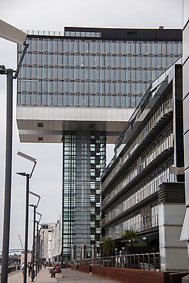 포토 JPG 해외이미지 건축양식 사람없음 쇼핑 교회 고층빌딩 해외포토 건축 종교건축 빌딩 건물 파일형식 이미지허브