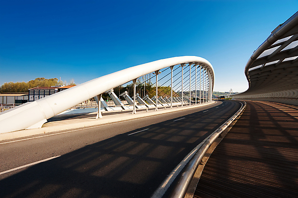 포토 JPG 해외이미지 유럽 여행 전등 조명 풍경 사람없음 건물 금속 어둠 일몰 도시 스페인 야간 아치 타운 빛망울 콘크리트 해외포토 자연요소 건축물 나라 재질 빛 노을 파일형식 이미지허브